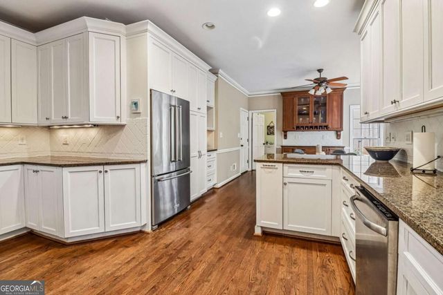 415 Holly Stream Trail, Roswell, GA 30075