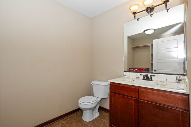 908 SE Trail Ridge Road, Grimes, IA 50111
