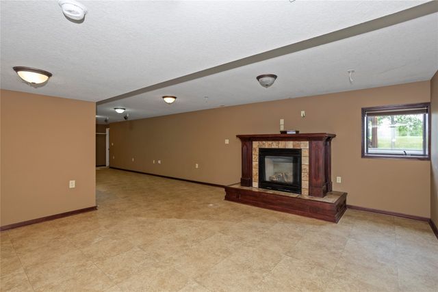 908 SE Trail Ridge Road, Grimes, IA 50111