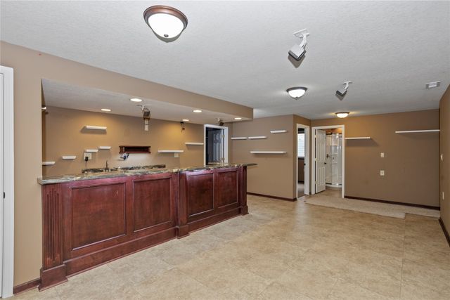 908 SE Trail Ridge Road, Grimes, IA 50111