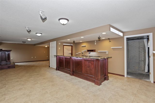 908 SE Trail Ridge Road, Grimes, IA 50111