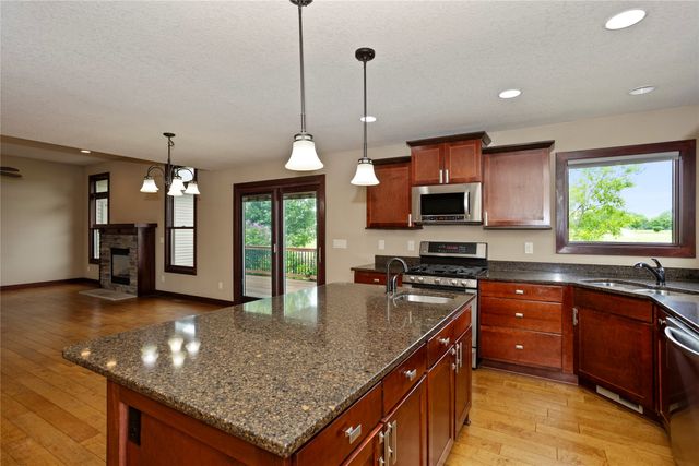 908 SE Trail Ridge Road, Grimes, IA 50111