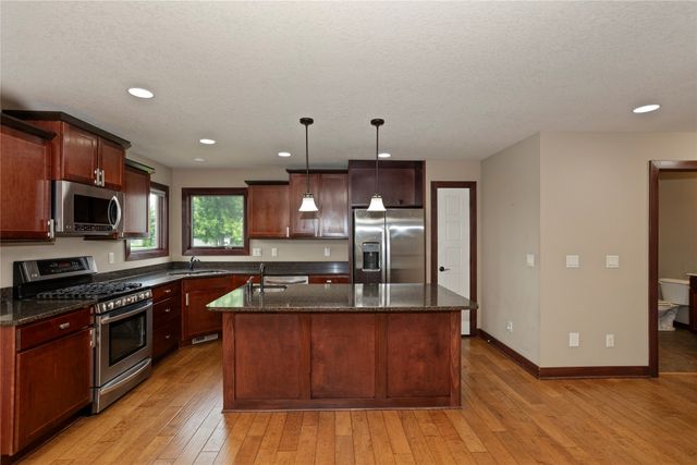 908 SE Trail Ridge Road, Grimes, IA 50111