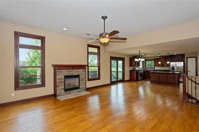 908 SE Trail Ridge Road, Grimes, IA 50111
