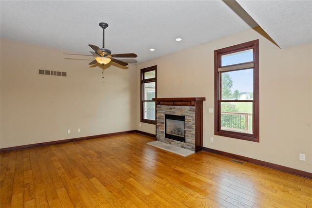 908 SE Trail Ridge Road, Grimes, IA 50111