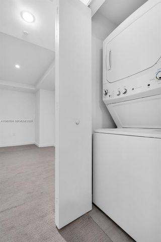 45 SW 9th St 2204, Miami, FL 33130