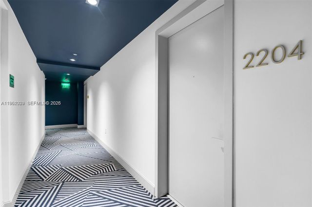 45 SW 9th St 2204, Miami, FL 33130