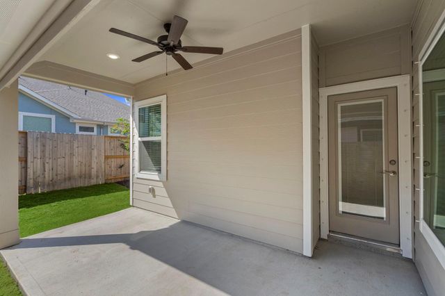 5250 Big Dipper Drive, Iowa Colony, TX 77583