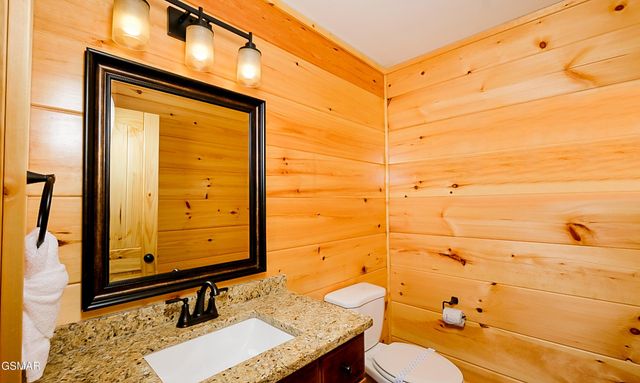 408 Potters Ridge Road, Gatlinburg, TN 37738