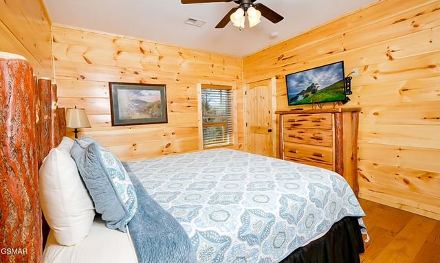 408 Potters Ridge Road, Gatlinburg, TN 37738