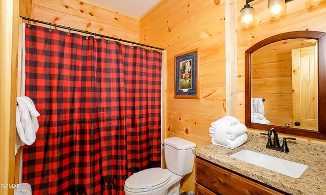 408 Potters Ridge Road, Gatlinburg, TN 37738