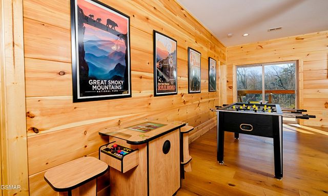 408 Potters Ridge Road, Gatlinburg, TN 37738