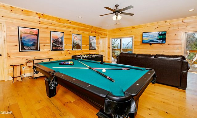 408 Potters Ridge Road, Gatlinburg, TN 37738