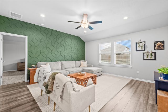 7409 Star Gazer Dr, Corpus Christi, TX 78414