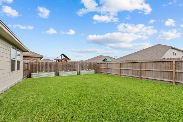 7409 Star Gazer Dr, Corpus Christi, TX 78414