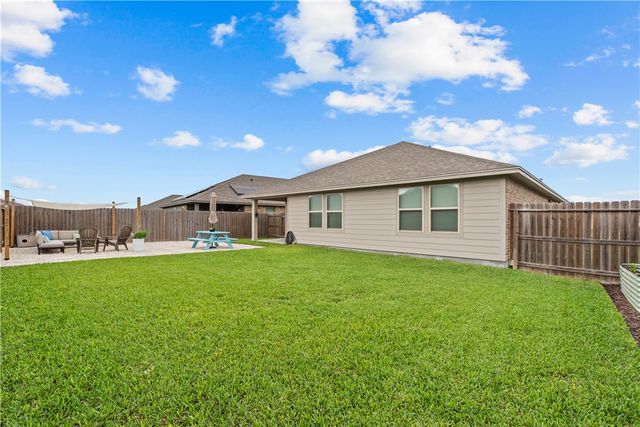 7409 Star Gazer Dr, Corpus Christi, TX 78414