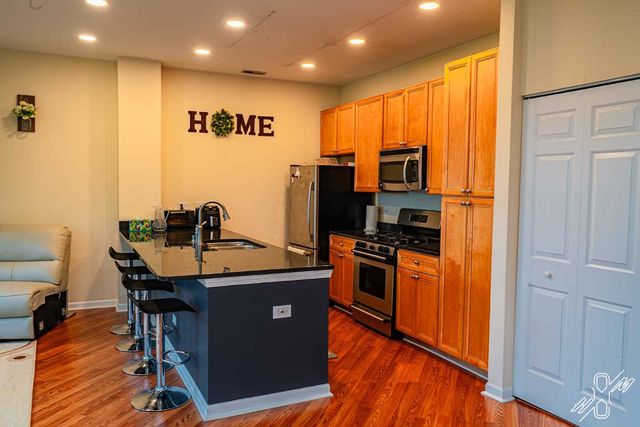 1500 S Halsted Street 3B, Chicago, IL 60607