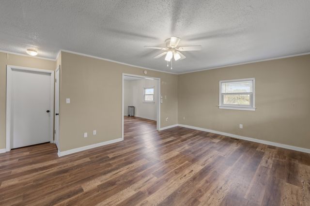 4390 S Bunker Hill Rd, Cookeville, TN 38506