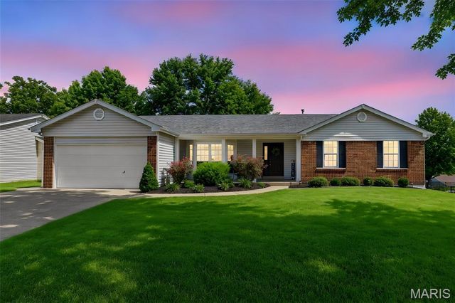 1018 Harvest Home Circle, St Charles, MO 63304