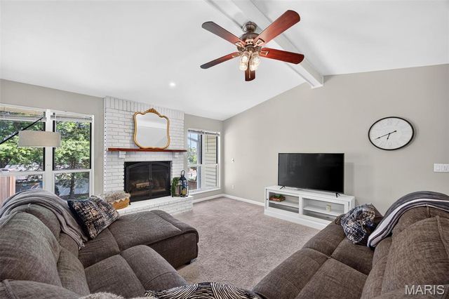 1018 Harvest Home Circle, St Charles, MO 63304