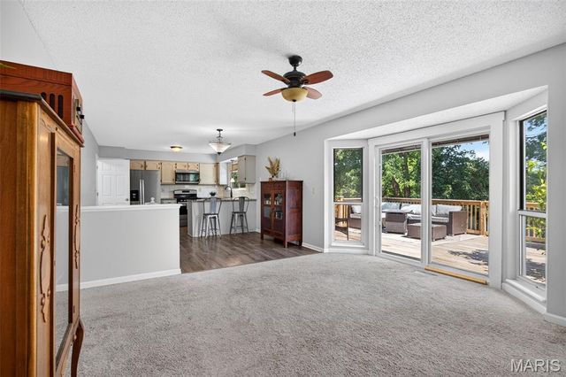 1018 Harvest Home Circle, St Charles, MO 63304