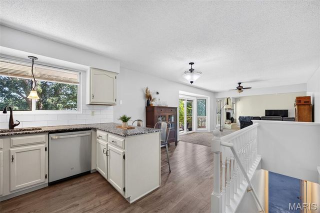 1018 Harvest Home Circle, St Charles, MO 63304