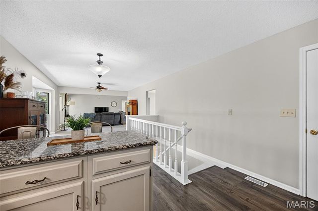 1018 Harvest Home Circle, St Charles, MO 63304