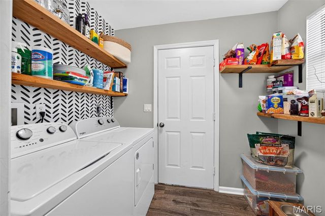 1018 Harvest Home Circle, St Charles, MO 63304