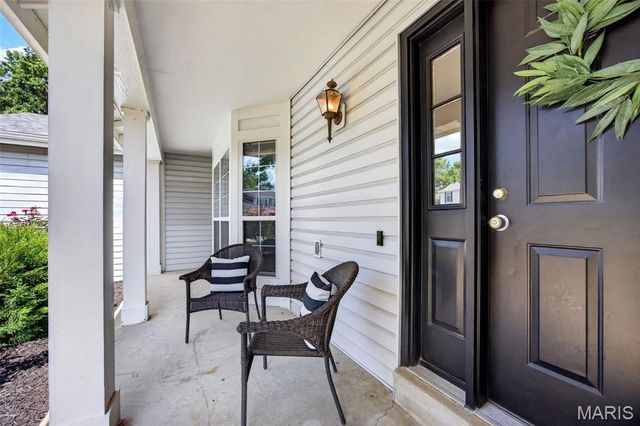 1018 Harvest Home Circle, St Charles, MO 63304