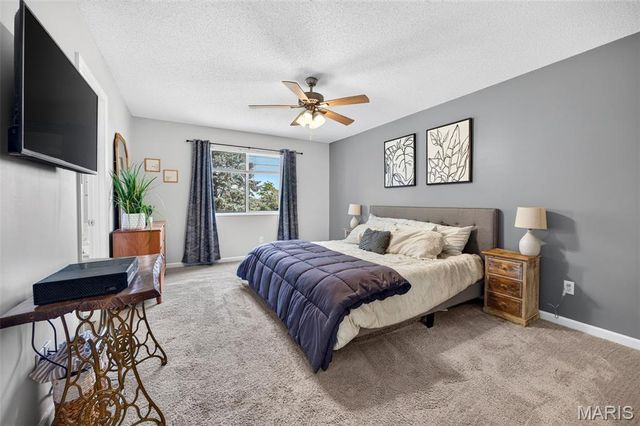 1018 Harvest Home Circle, St Charles, MO 63304