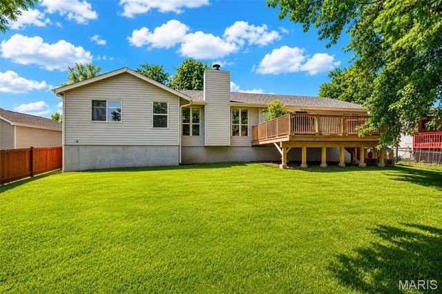 1018 Harvest Home Circle, St Charles, MO 63304