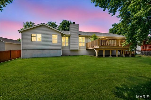 1018 Harvest Home Circle, St Charles, MO 63304