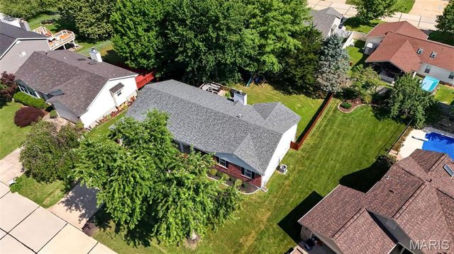 1018 Harvest Home Circle, St Charles, MO 63304