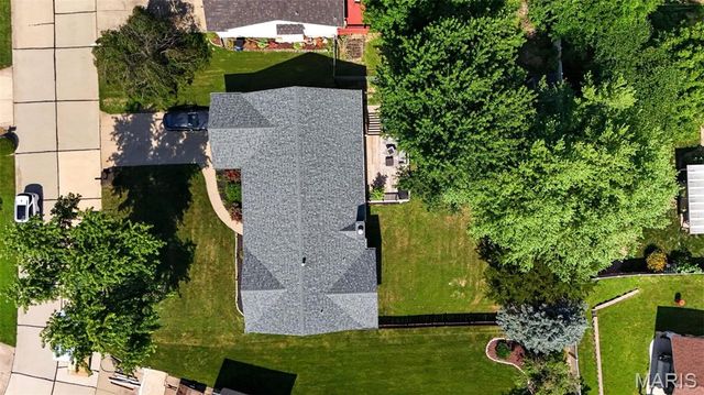 1018 Harvest Home Circle, St Charles, MO 63304