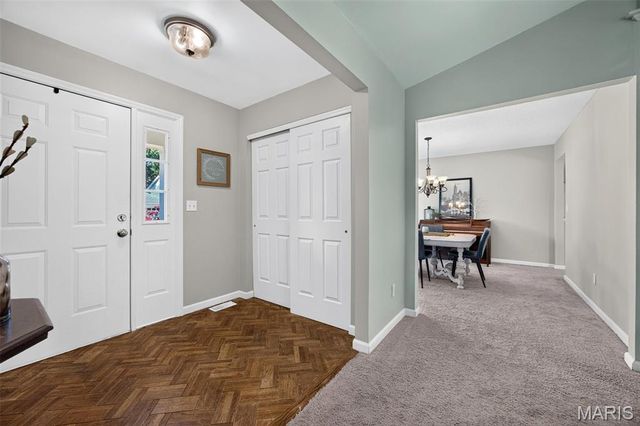 1018 Harvest Home Circle, St Charles, MO 63304
