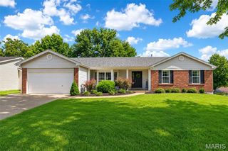 1018 Harvest Home Circle, St Charles, MO 63304