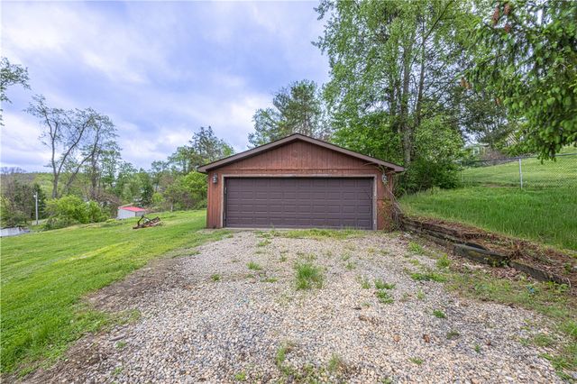 833 Main St, German Twp, PA 15458