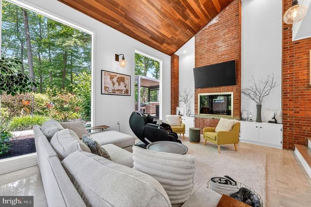 24 BALSAM CT, Lawrenceville, NJ 08648