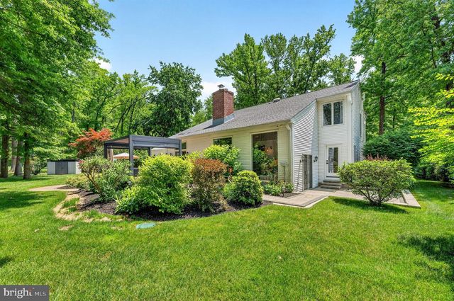 24 BALSAM CT, Lawrenceville, NJ 08648