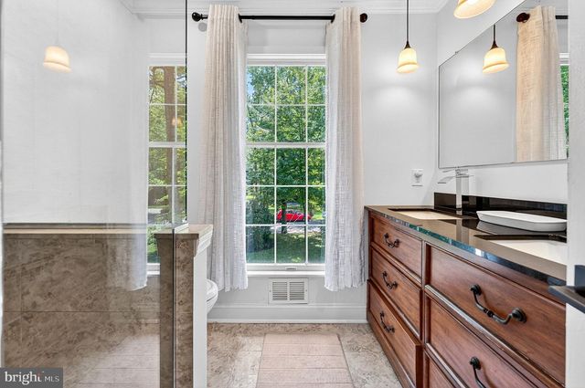 24 BALSAM CT, Lawrenceville, NJ 08648