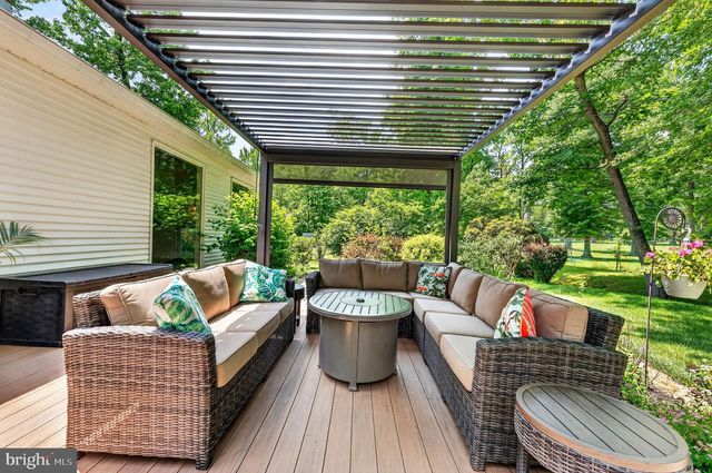 24 BALSAM CT, Lawrenceville, NJ 08648
