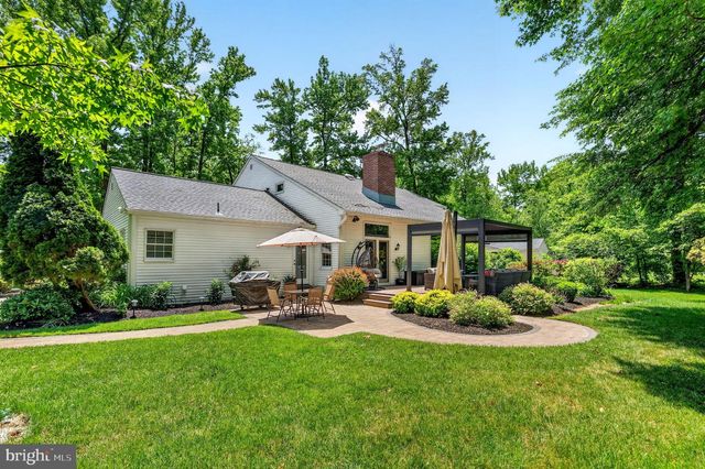 24 BALSAM CT, Lawrenceville, NJ 08648