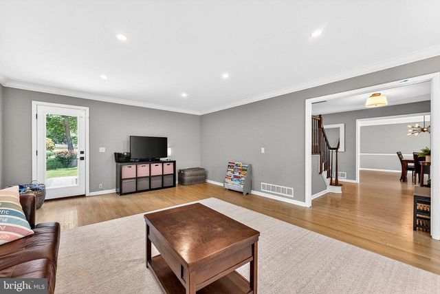 24 BALSAM CT, Lawrenceville, NJ 08648