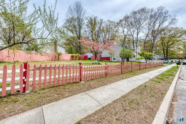 1 Gem Drive, Windham, CT 06226