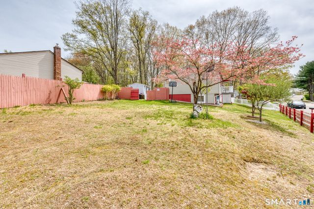 1 Gem Drive, Windham, CT 06226
