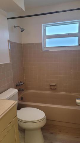 2590 NW 98th Avenue, Sunrise, FL 33322