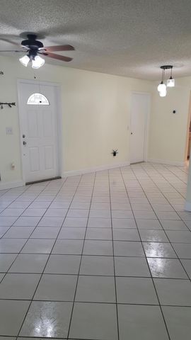 2590 NW 98th Avenue, Sunrise, FL 33322
