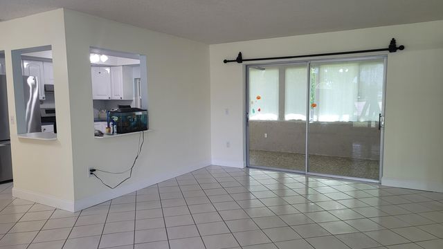 2590 NW 98th Avenue, Sunrise, FL 33322