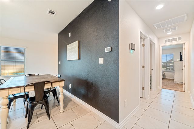 9621 English Oak Dr, Corpus Christi, TX 78410