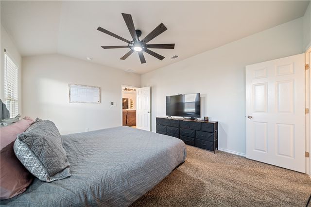 9621 English Oak Dr, Corpus Christi, TX 78410